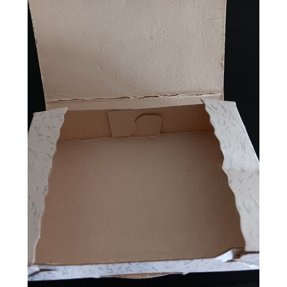 Vintage Andre Jewelry & Gifts Pottstown PA Cardboard Gift Box - Picture 6 of 10